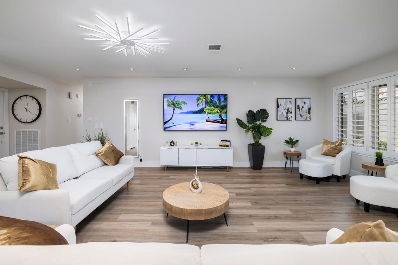 Single Story Minutes From Summerlin With Rv Parking & Dog Friendly 라스베이거스 외부 사진