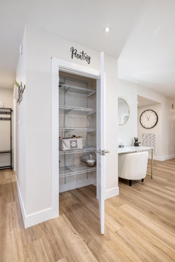 Single Story Minutes From Summerlin With Rv Parking & Dog Friendly 라스베이거스 외부 사진
