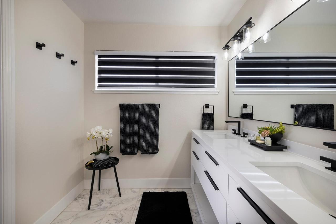 Single Story Minutes From Summerlin With Rv Parking & Dog Friendly 라스베이거스 외부 사진