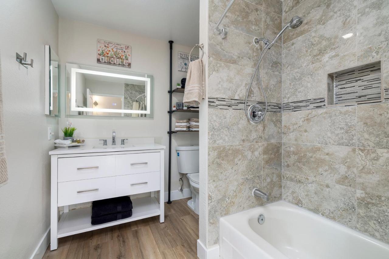 Single Story Minutes From Summerlin With Rv Parking & Dog Friendly 라스베이거스 외부 사진