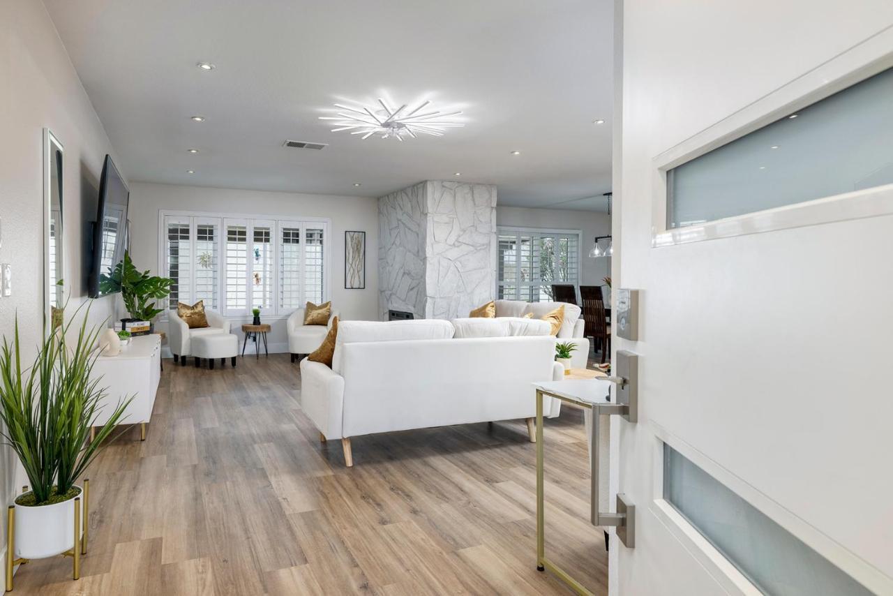 Single Story Minutes From Summerlin With Rv Parking & Dog Friendly 라스베이거스 외부 사진